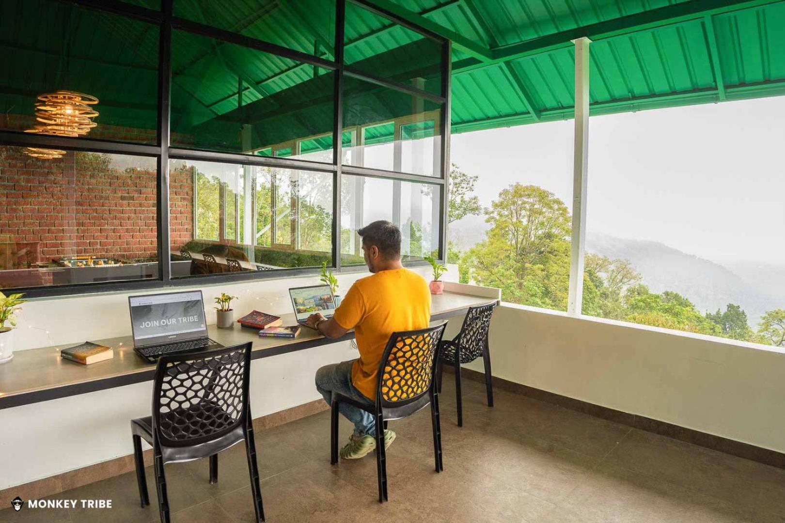 Monkey Tribe Munnar Hostel Exterior photo